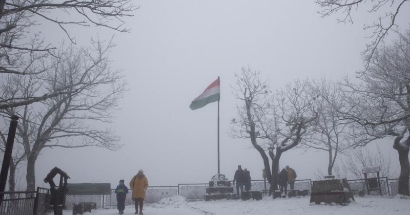 Dobogókő festői tájain egy túrázó váratlanul komoly nehézségbe került.