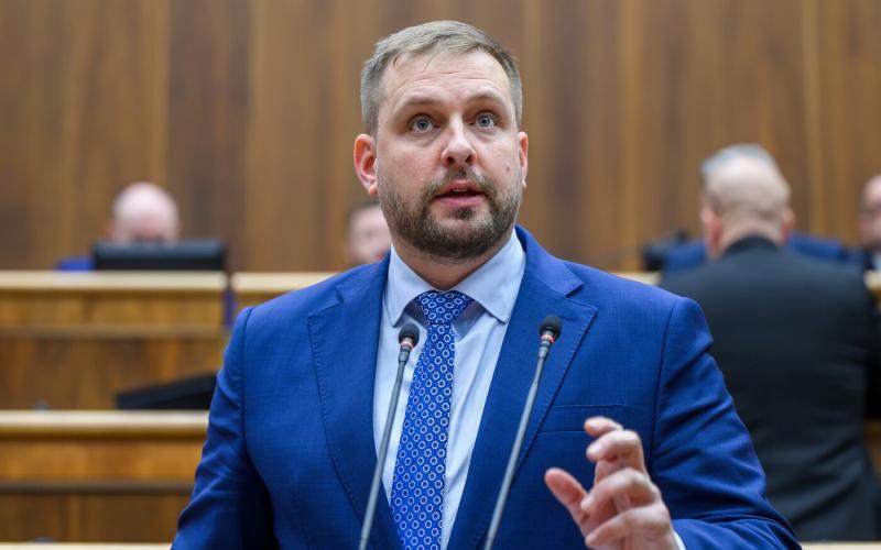 A parlament jóváhagyta az egészségügyi törvények módosításait, és az orvosok nem tervezik a felmondást.