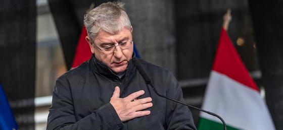 Gyurcsány Ferenc búcsúüzenetében kifejezte, hogy teljes mértékben átérzi, milyen érzés a győzelem ízét megélni Orbán Viktor felett.