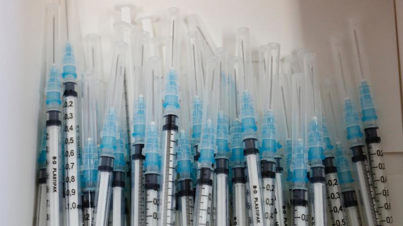 A Pfizer ellen jogi eljárásokat indítanak a rákkeltő hatású vakcinák miatt.