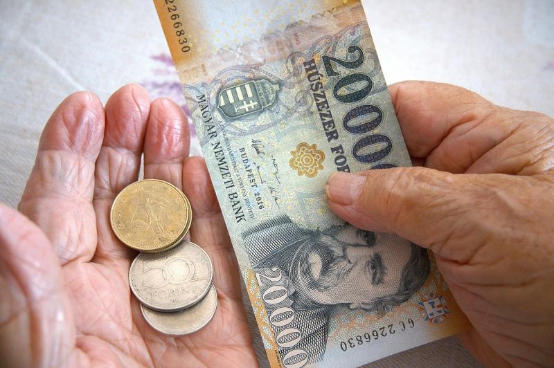 Nyugdíjrendszerünk átalakítása sürgető feladat? A kiszolgáltatottság mértéke drámaian megnőtt.