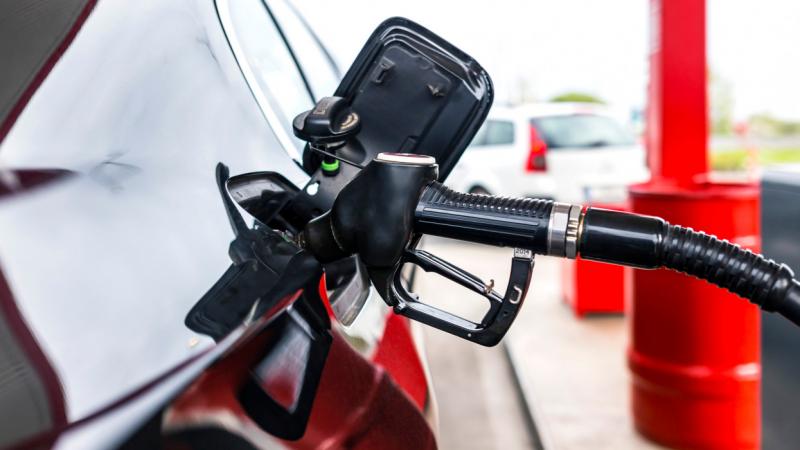 Trump és Kína gazdasági konfliktusa kezd komoly hatással lenni az olajpiacra: vajon itthon is drasztikusan megemelkednek majd a benzinárak? - Pénzcentrum